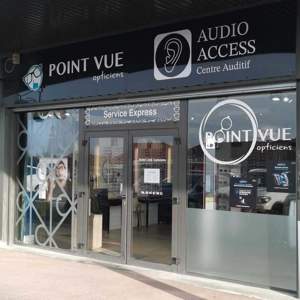 Vitrine du magasin Point vision de crenez-près-troyes, on y voit l'enseigne Audio Access
